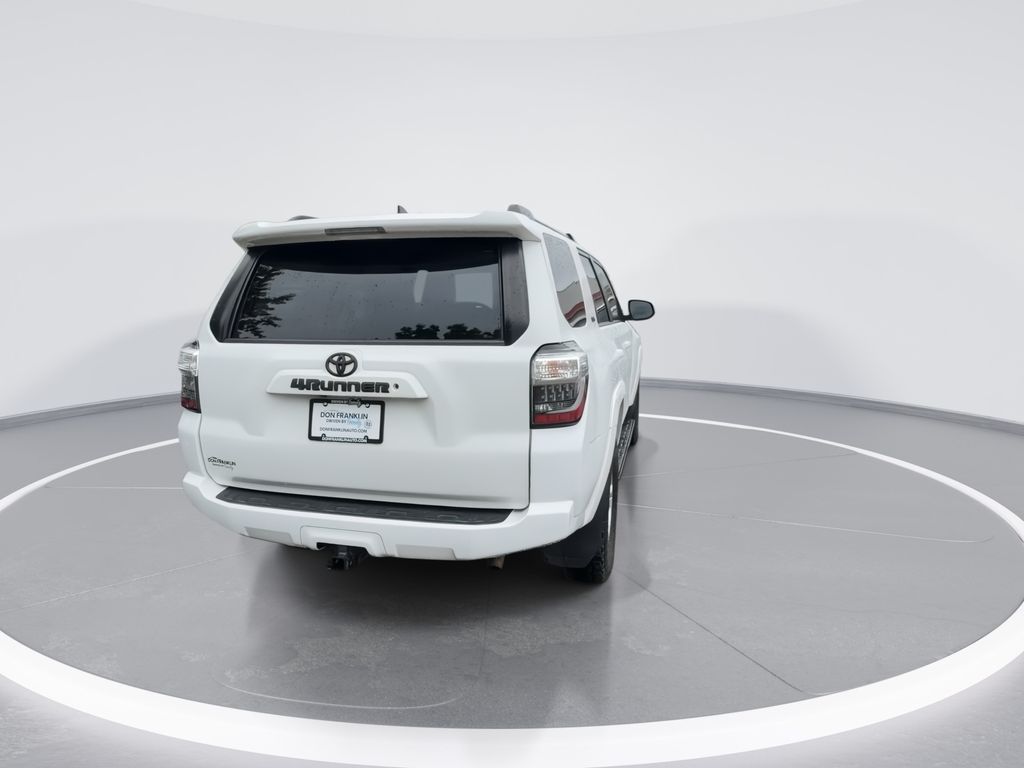 Used 2019 White Toyota SR5 image 8