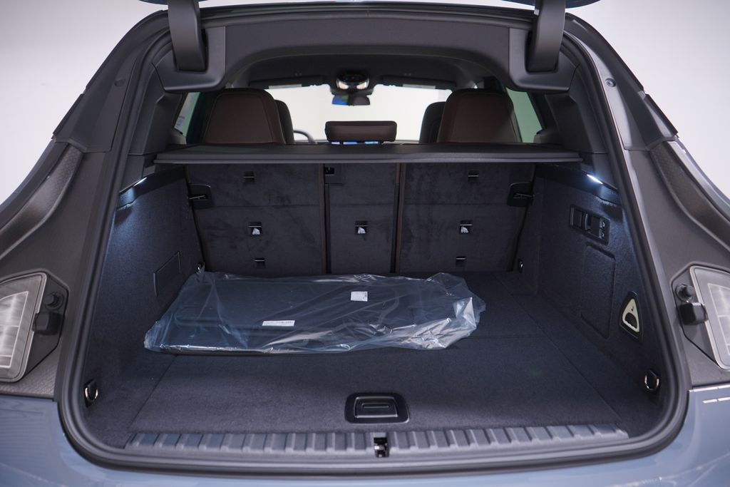 Thumbnail: 2026 BMW iX - 14