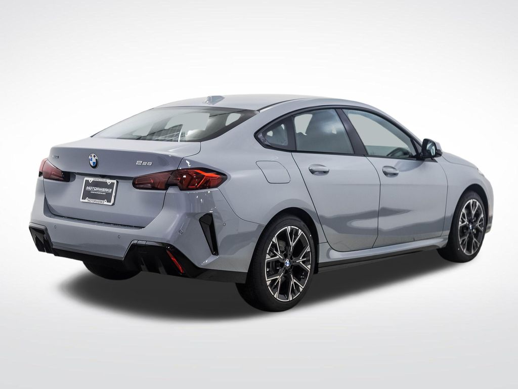 Thumbnail: 2026 BMW 2 Series - 5