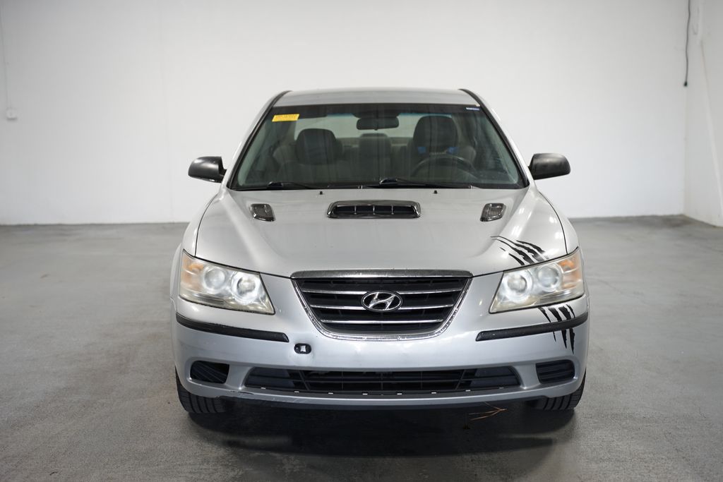 2010 Hyundai Sonata GLS 2