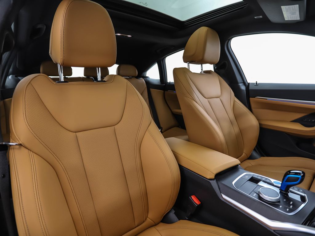 Thumbnail: 2023 BMW i4 - 32