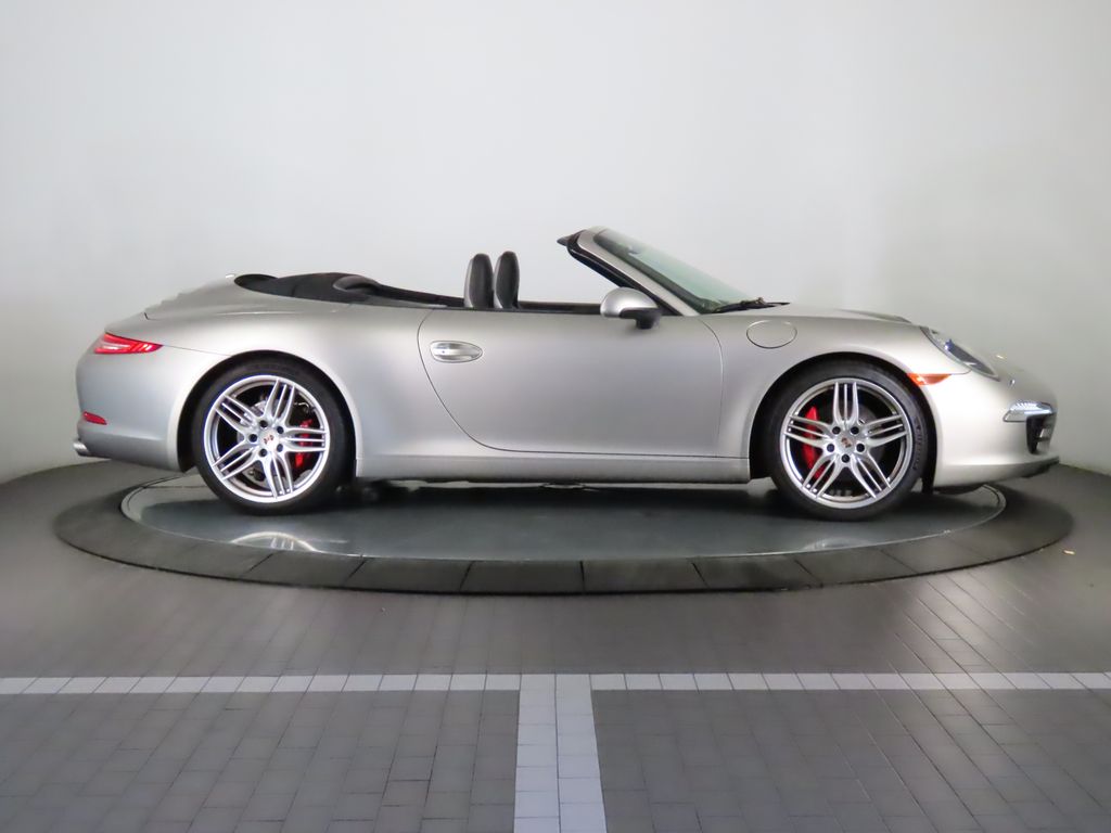 Thumbnail: 2012 Porsche 911 - 16