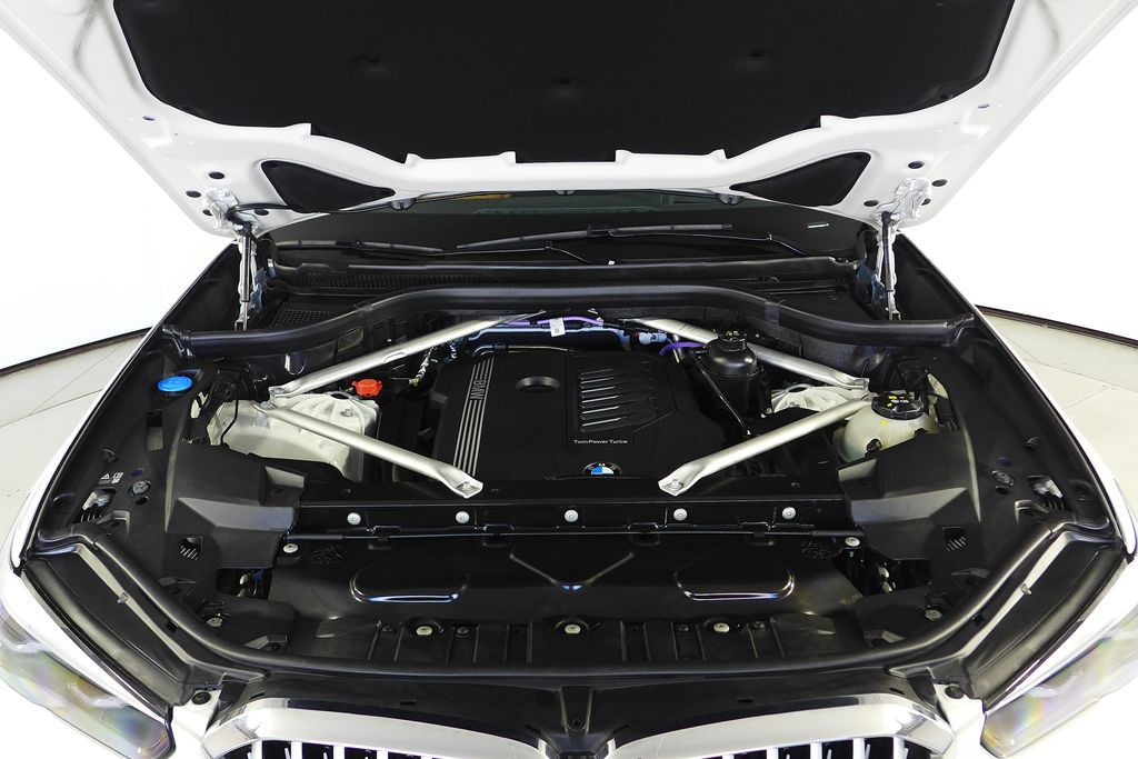 Thumbnail: 2023 BMW X5 - 6