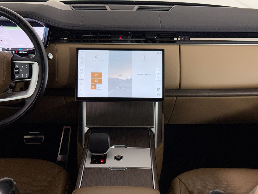 Thumbnail: 2025 Land Rover Range Rover - 14