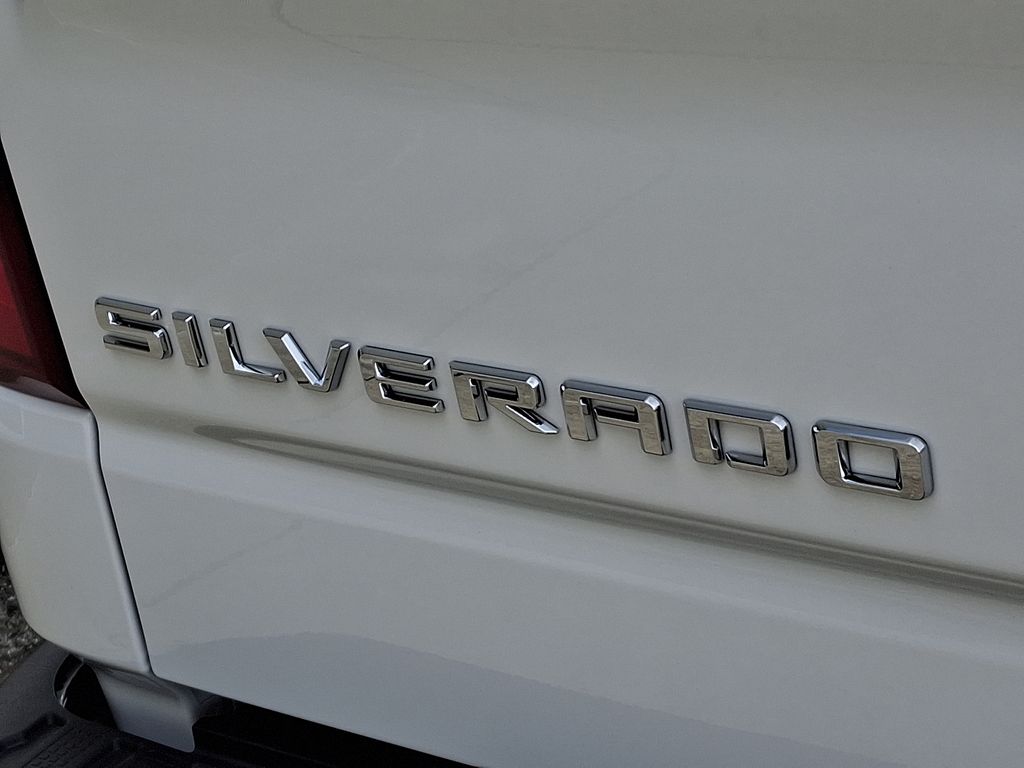 2025 Chevrolet Silverado 1500 RST 11