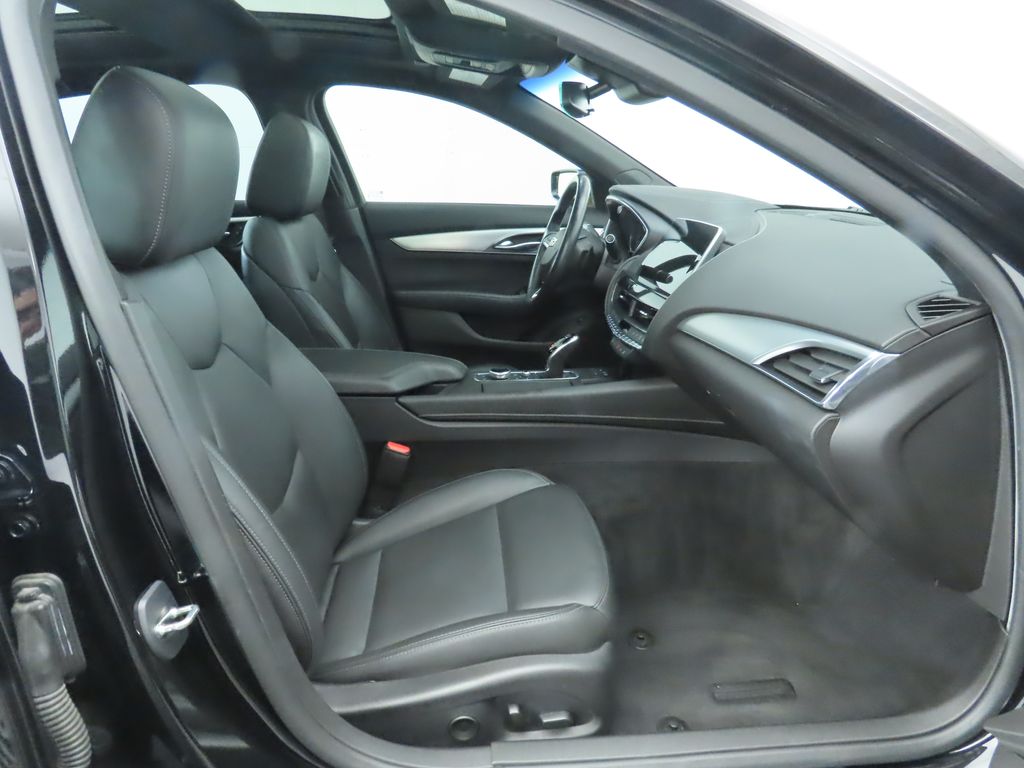 Thumbnail: 2022 Cadillac CT5 - 21