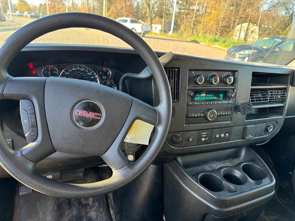 2020 GMC Savana 2500 Work Van 9