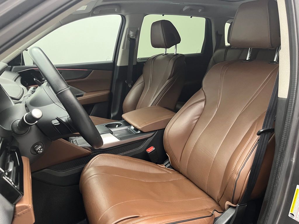 Thumbnail: 2022 Acura MDX - 9