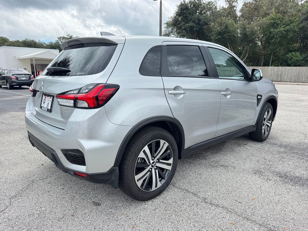 2025 Mitsubishi Outlander Sport ES photo 7