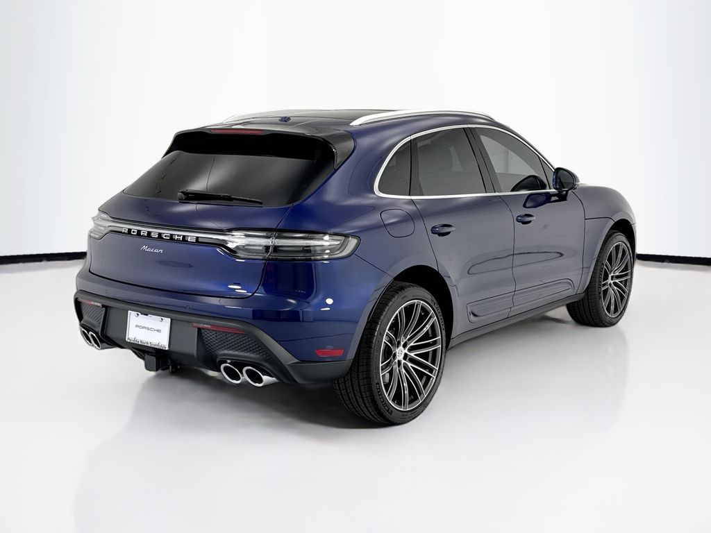 Thumbnail: 2026 Porsche Macan - 7