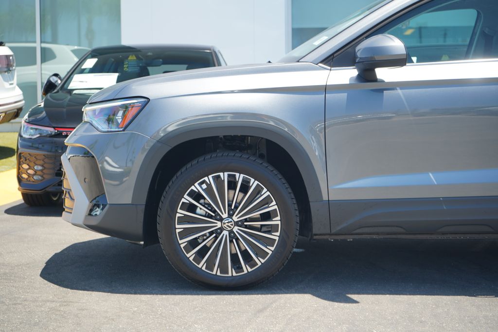 Thumbnail: 2025 Volkswagen Taos - 2