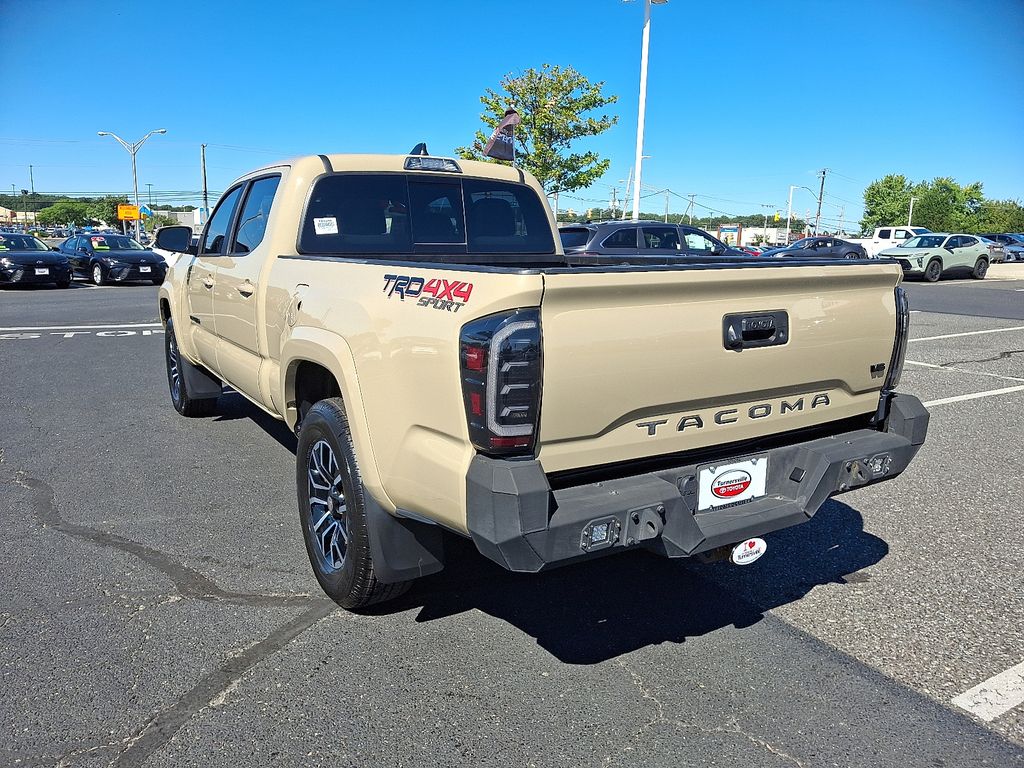 Thumbnail: 2020 Toyota Tacoma - 4