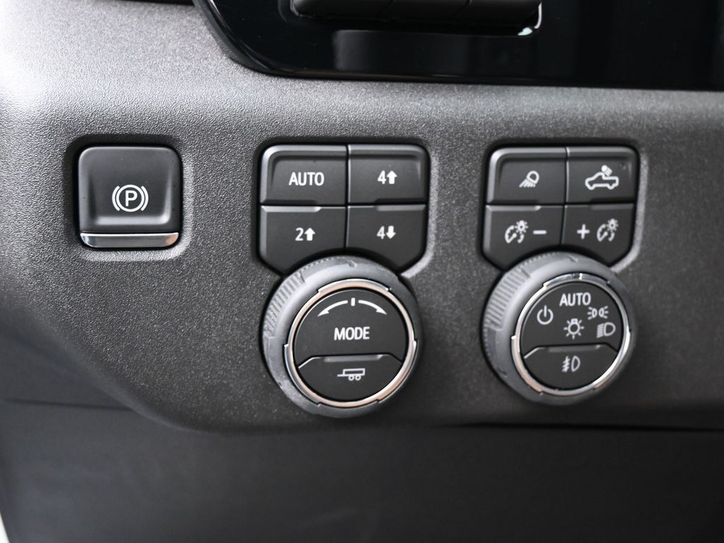 Used 2026 Summit White Chevrolet High Country image 18