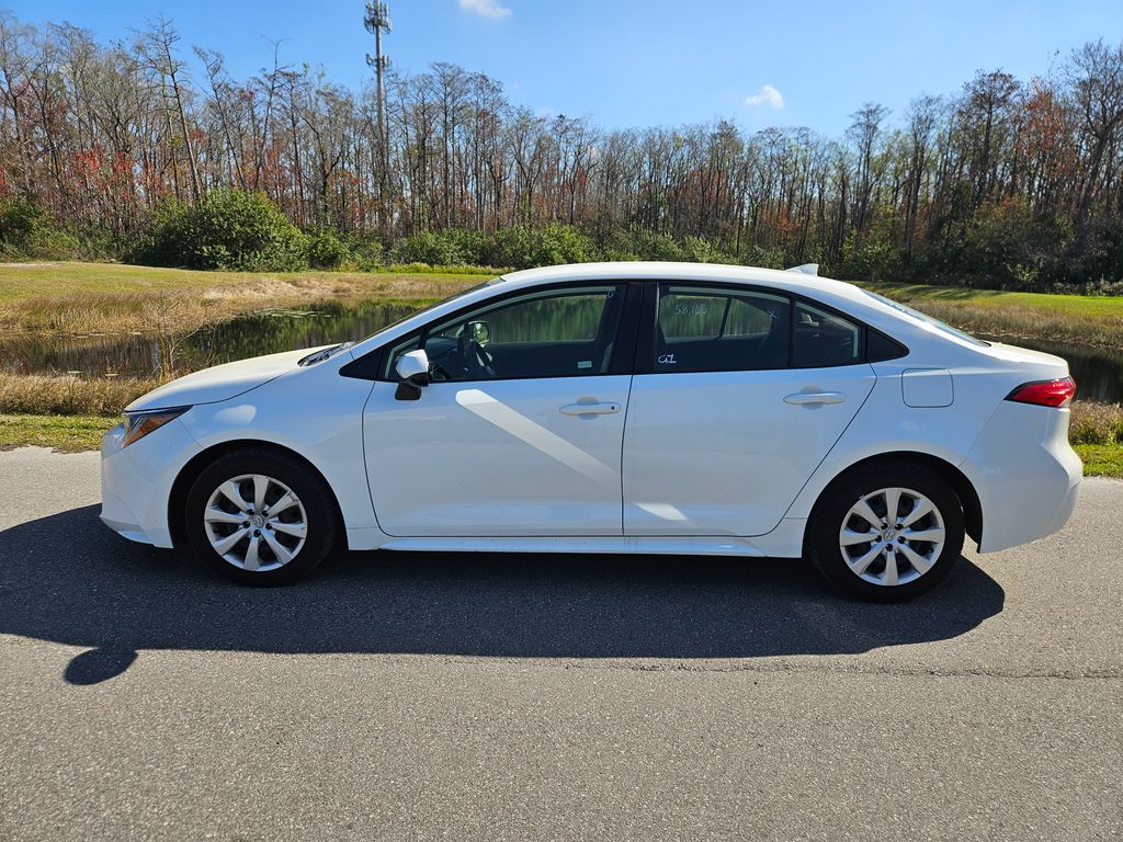 2023 Toyota Corolla LE 2