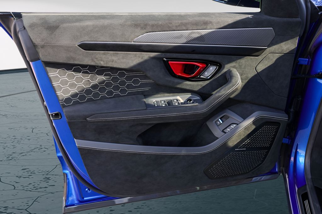 Used 2024 Blue Lamborghini Performante image 28