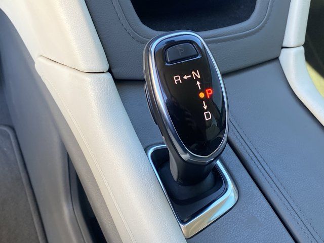 Used 2019 Gray Cadillac Luxury image 18