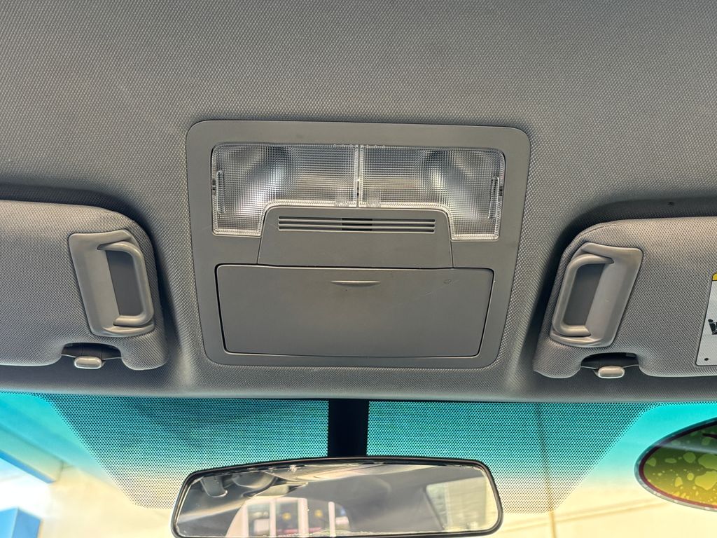 Thumbnail: 2016 Toyota Camry - 19