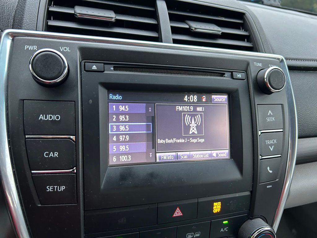 Thumbnail: 2017 Toyota Camry - 24