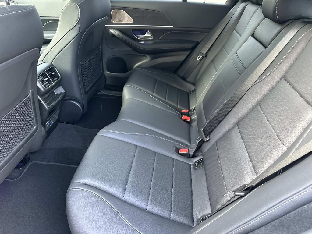 Thumbnail: 2026 Mercedes-Benz GLE - 23