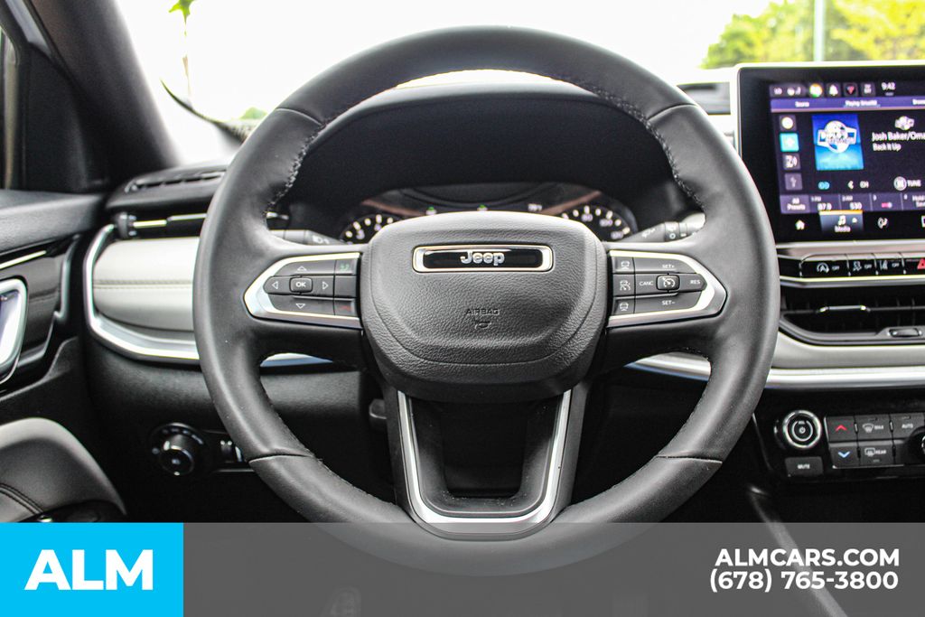 Used 2025 White Jeep Limited image 25