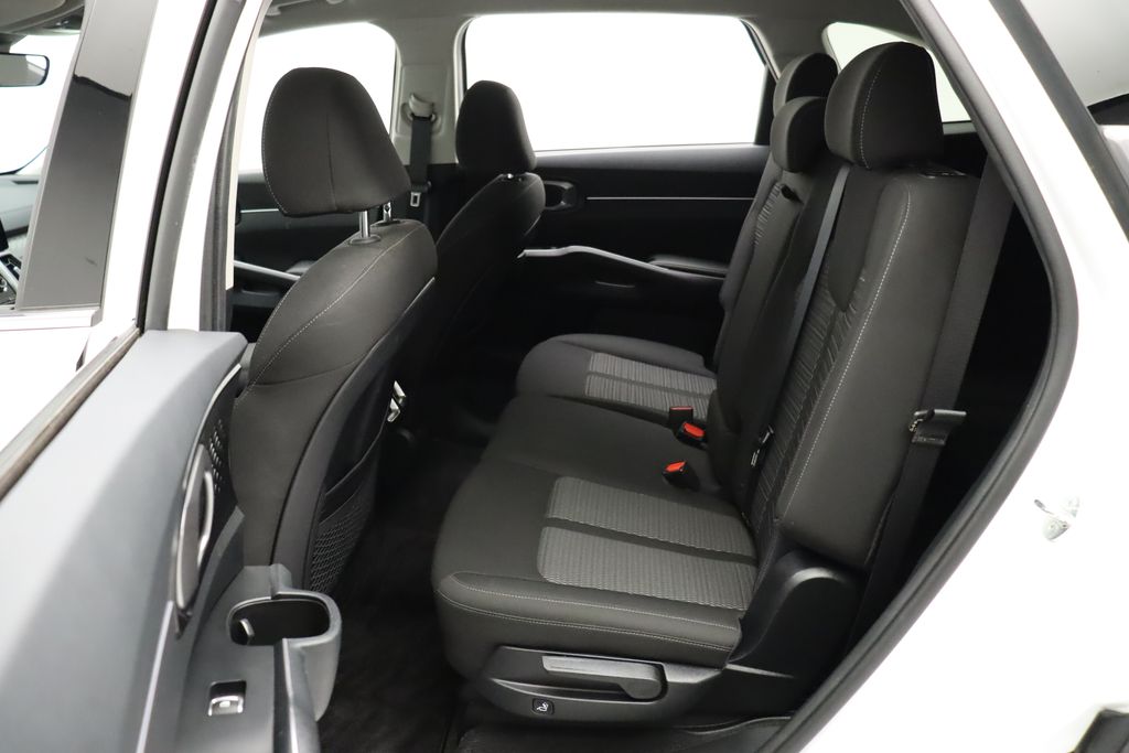 Thumbnail: 2023 Kia Sorento - 19