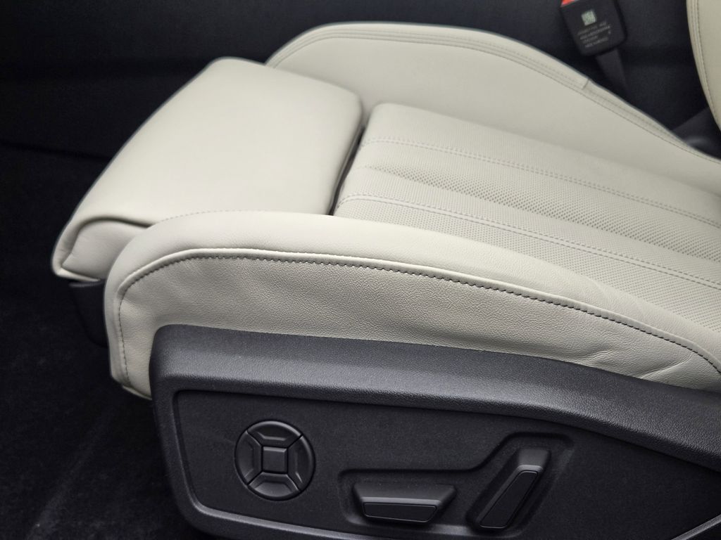 new 2025 Audi Q5 car, priced at $62,090