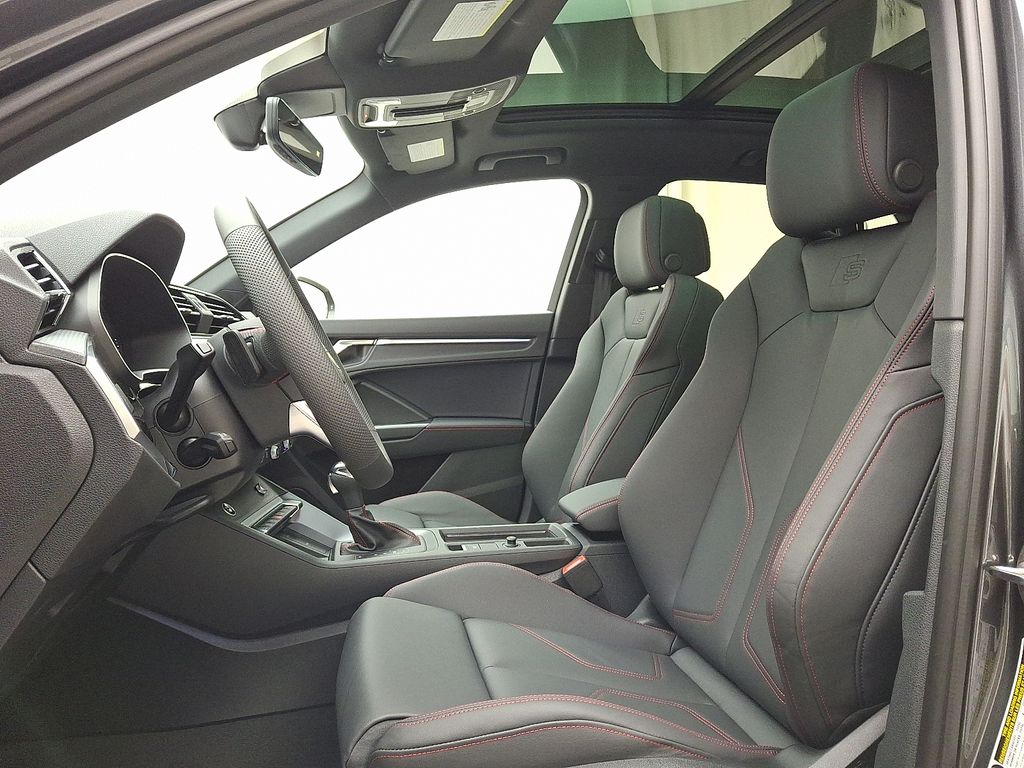 Thumbnail: 2025 Audi Q3 - 7