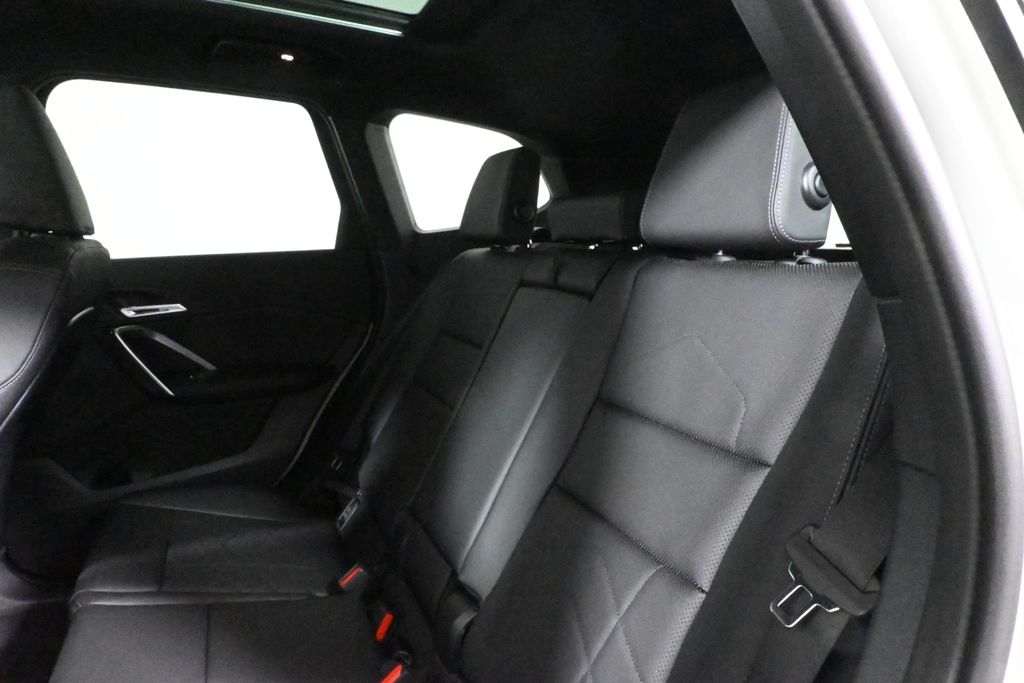 Thumbnail: 2026 BMW X1 - 4