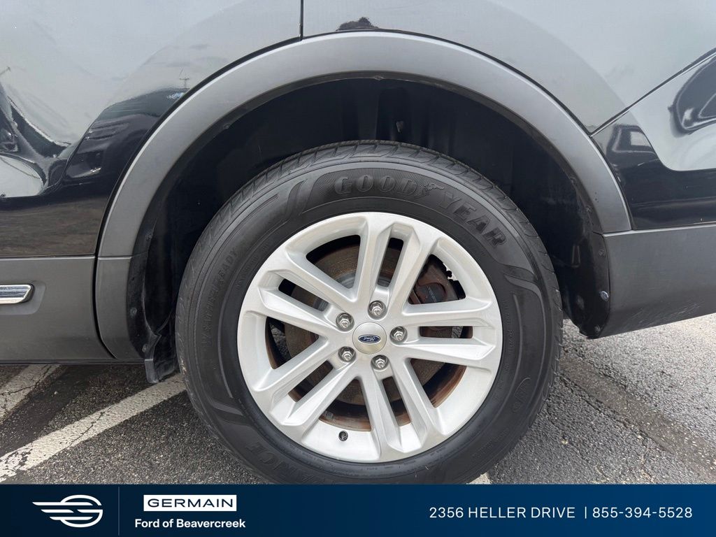 Used 2016 Black Ford XLT image 17