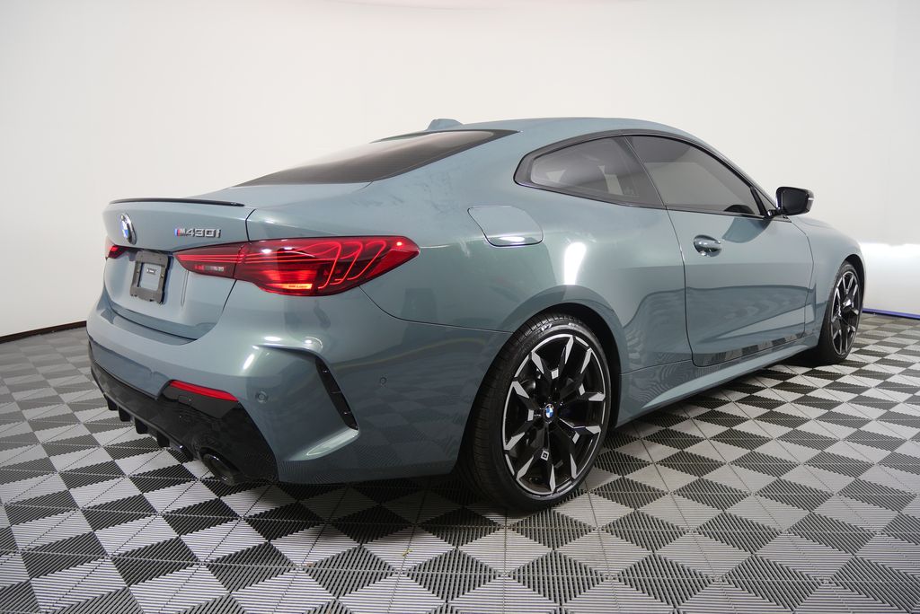 Thumbnail: 2026 BMW 4 Series - 3