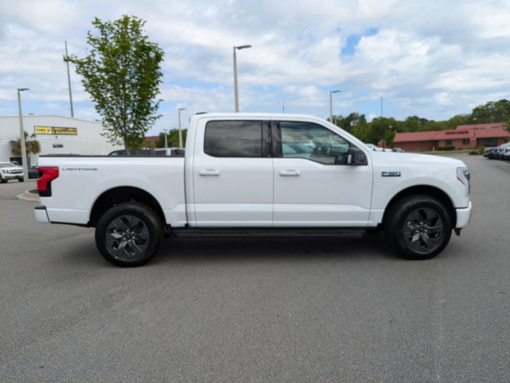 2025 Ford F-150 Lightning Flash