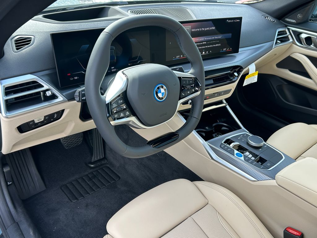 Thumbnail: 2025 BMW i4 - 13