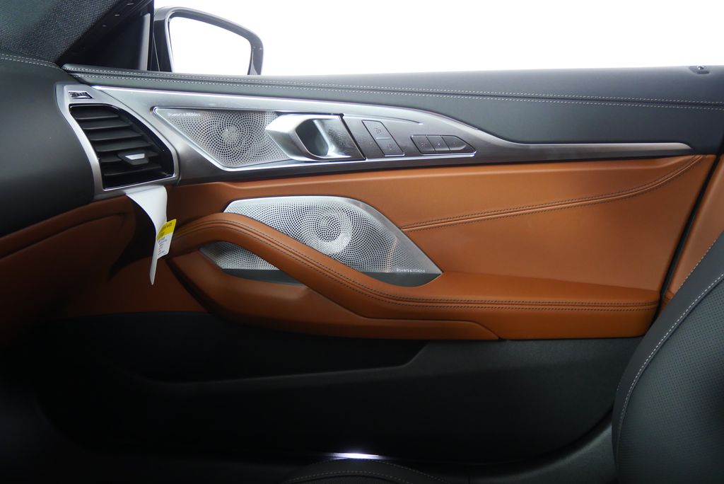Thumbnail: 2026 BMW 8 Series - 26