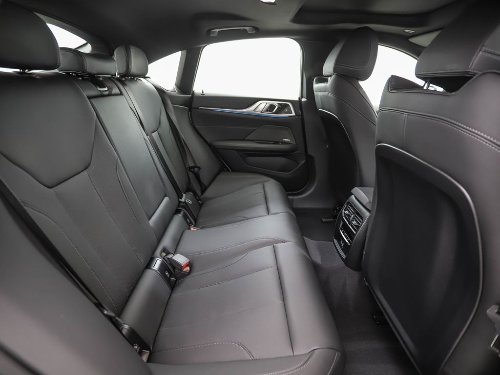 Thumbnail: 2025 BMW i4 - 27