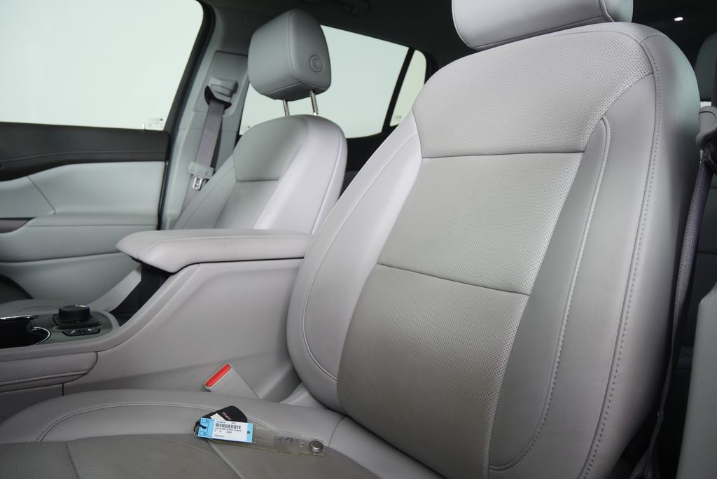 Thumbnail: 2022 GMC Acadia - 10