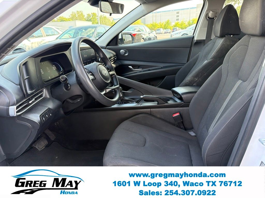 2025 Hyundai Elantra SE - 11