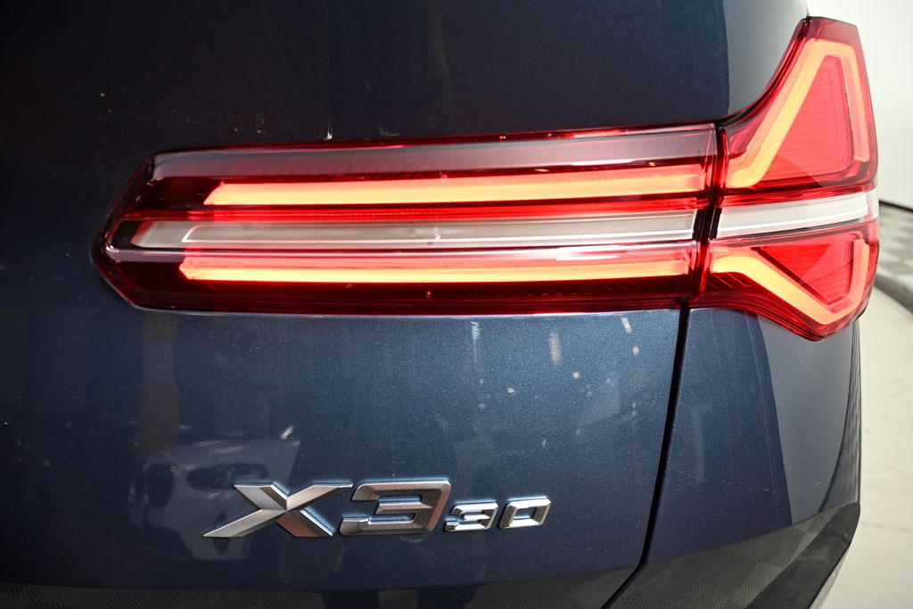 Thumbnail: 2025 BMW X3 - 11