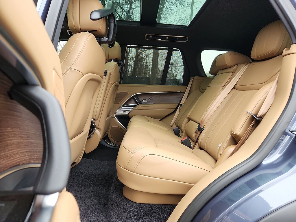 Thumbnail: 2026 Land Rover Range Rover - 5