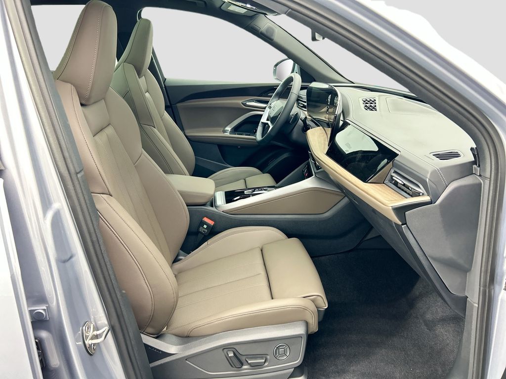 Thumbnail: 2025 Audi Q5 - 20