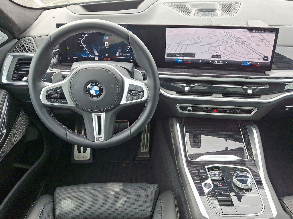 2025 BMW X6 M60i 12