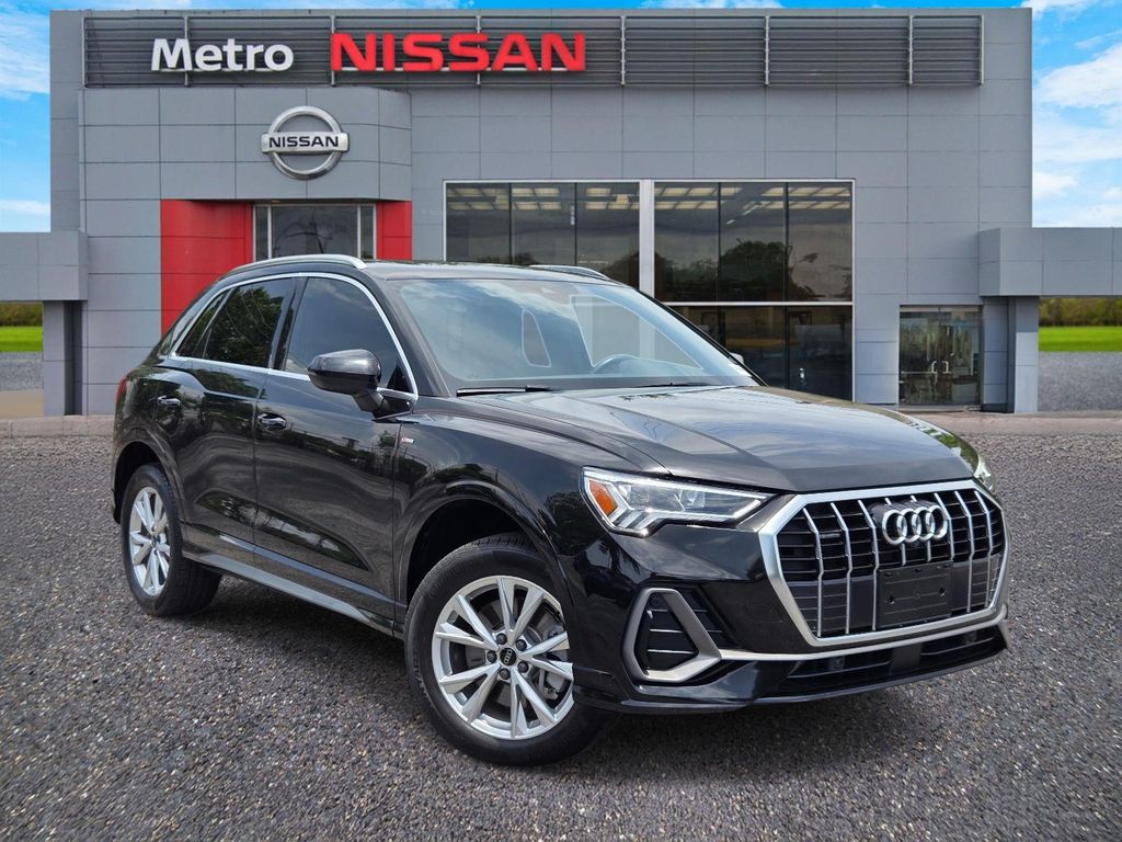2023 Audi Q3 45 TFSI S Line Premium Plus quattro's photo