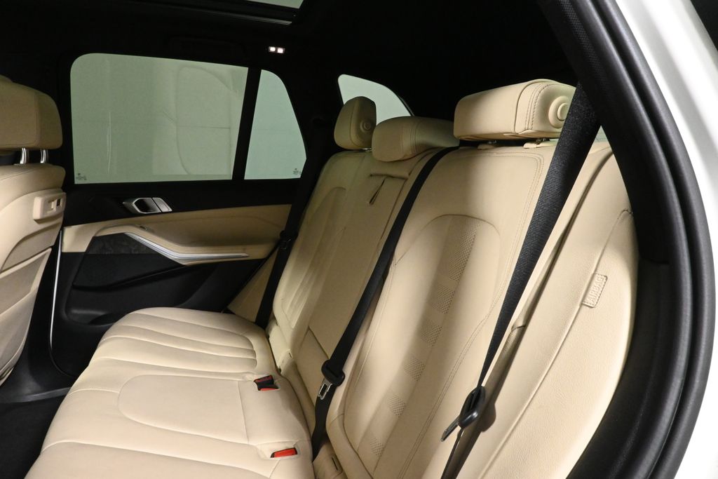 Thumbnail: 2021 BMW X5 - 5