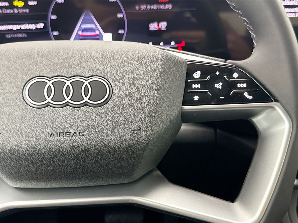 Thumbnail: 2025 Audi Q5 - 13