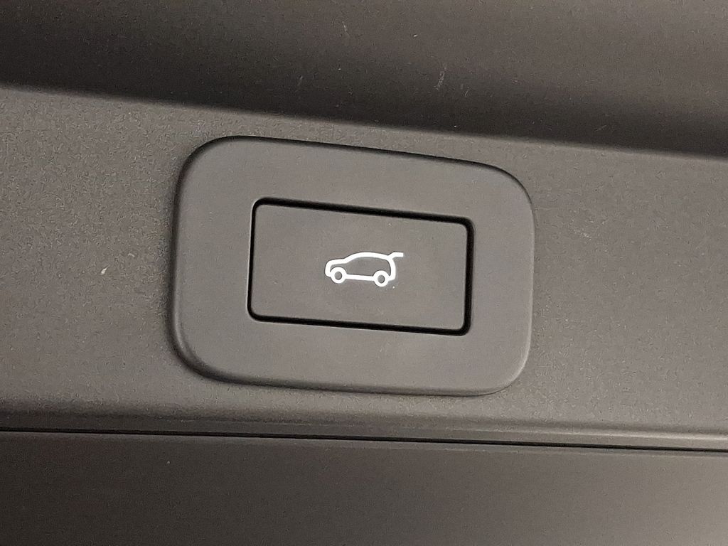 Thumbnail: 2024 Land Rover Range Rover - 31