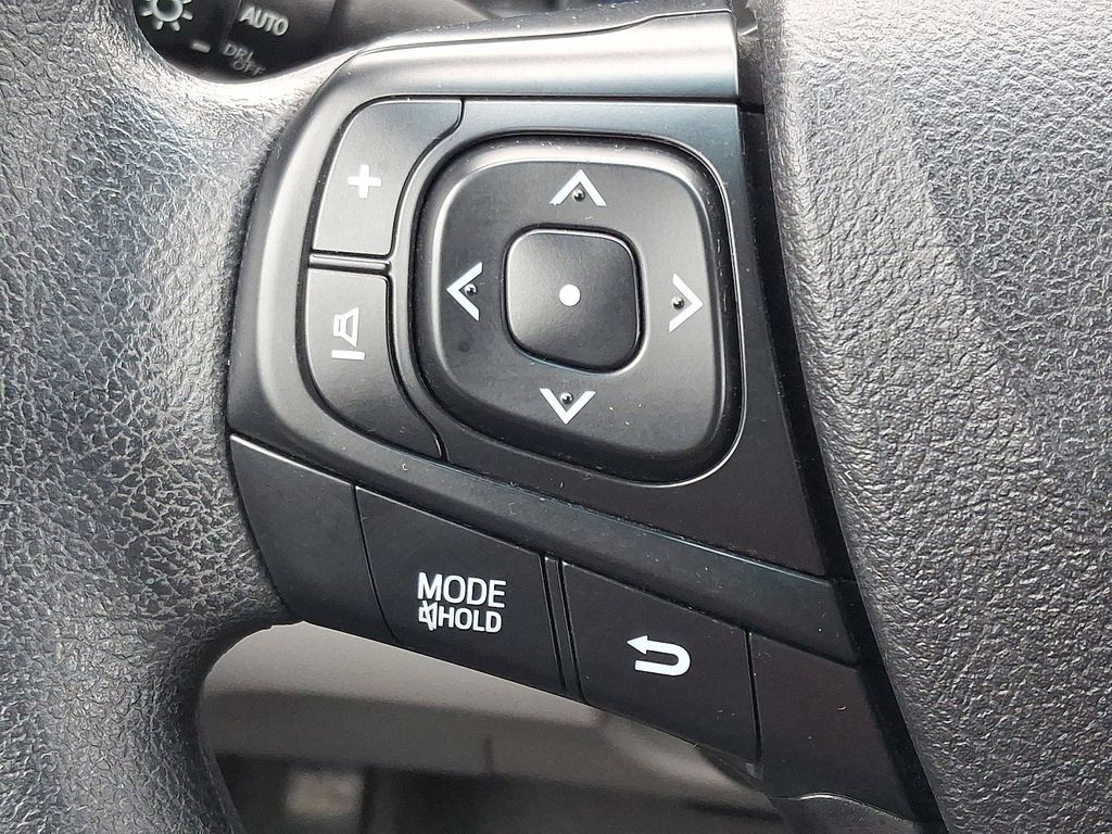 Thumbnail: 2015 Toyota Camry - 20