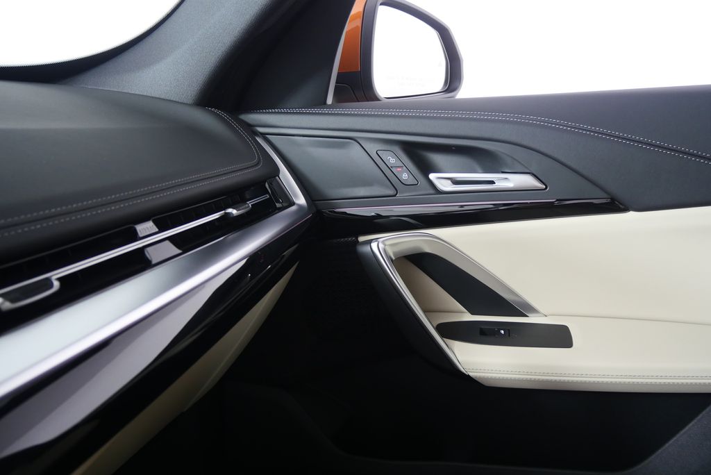 Thumbnail: 2025 BMW X1 - 22