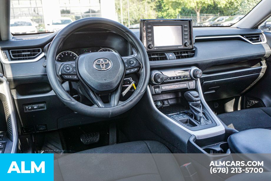 2021 Toyota RAV4 LE - Photo 28