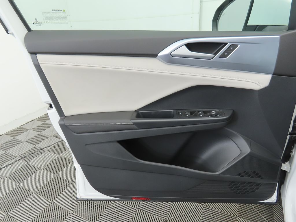 Thumbnail: 2025 Volkswagen Taos - 24