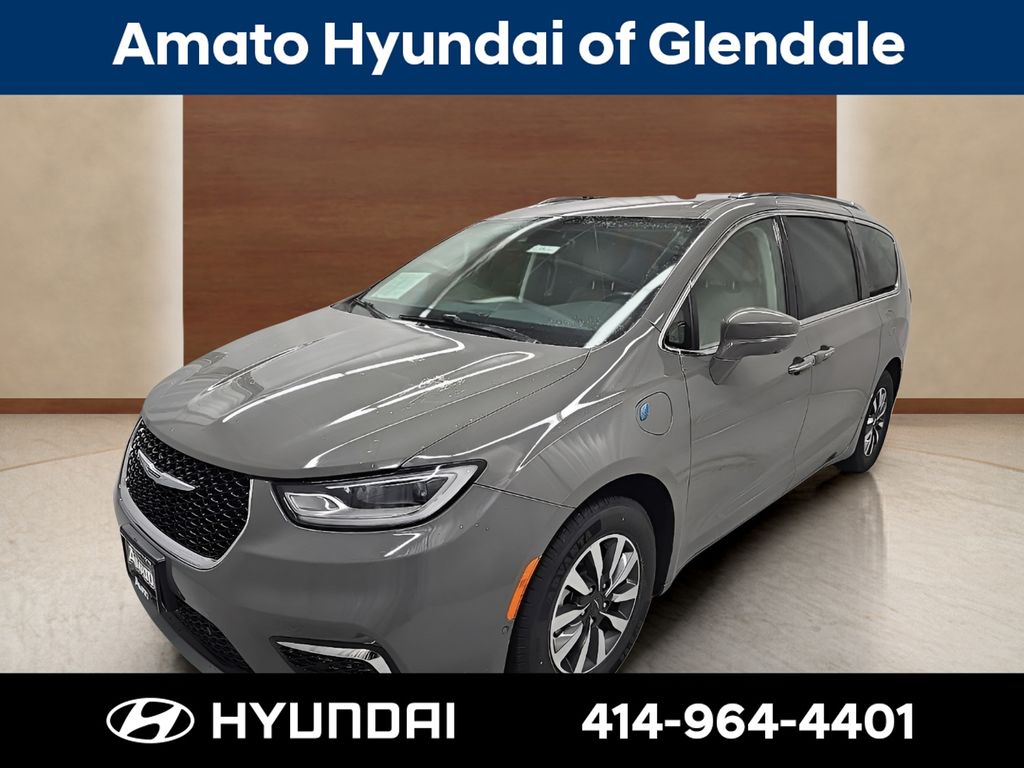 Ceramic Gray Clearcoat 2021 Chrysler Pacifica Hybrid Minivan Front-Wheel Drive Continuously Variable Transmission