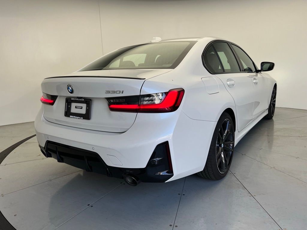 2023 BMW 3 Series 330i 3